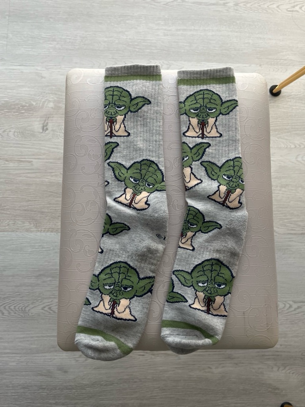 2 for 1 Star Wars Yoda and Chewbacca Graphic Crew Socks